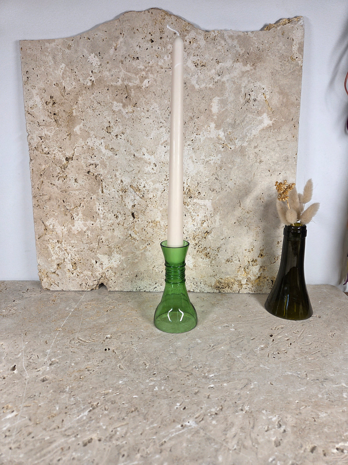 Petit chandelier en bouteille sucyclée