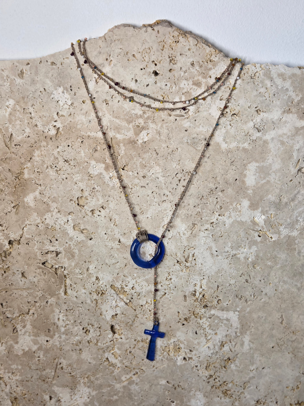 Collier en verre recyclé