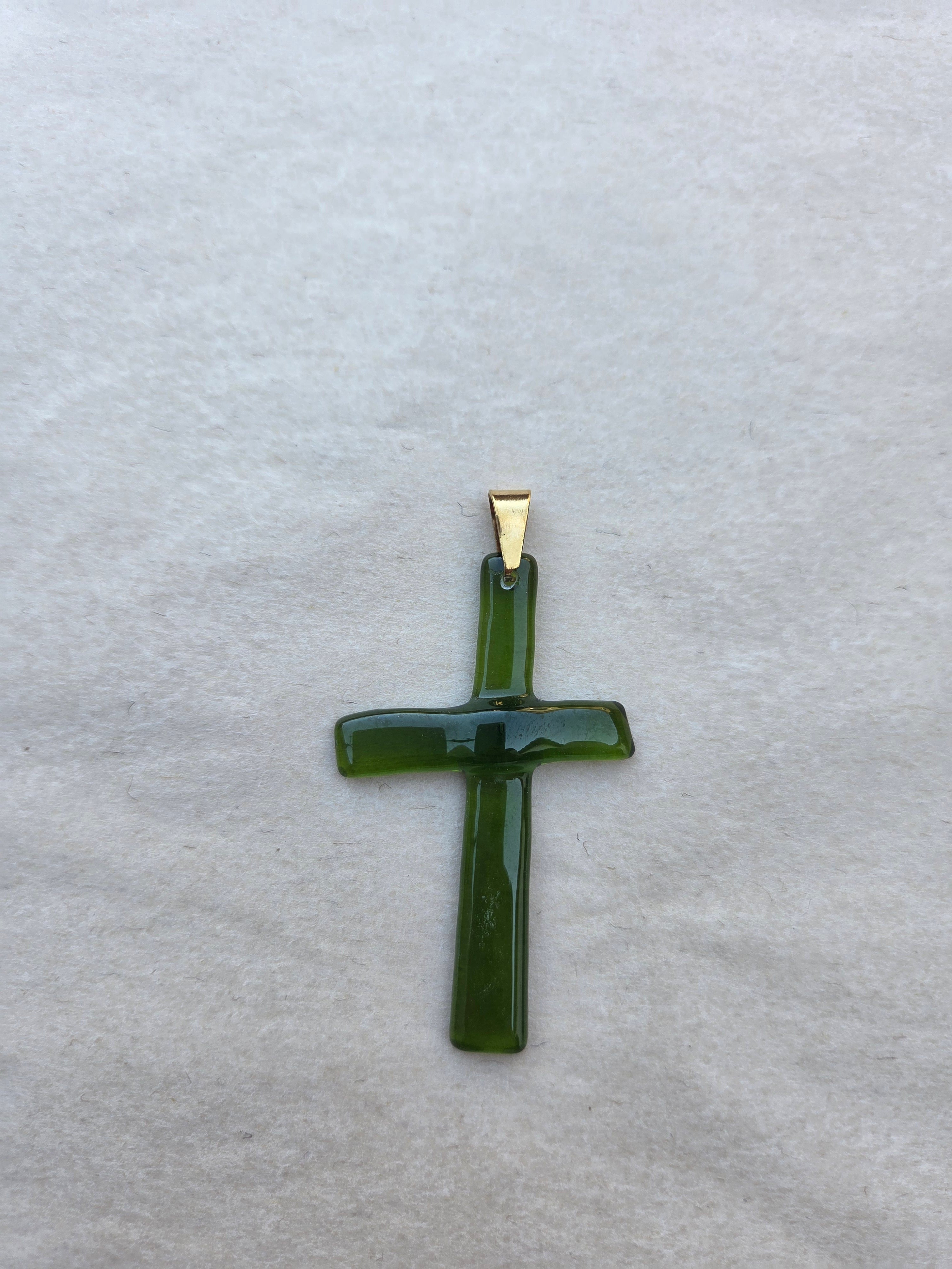 Pendentif Croix – Verre de bouteille revalorisé en Corse