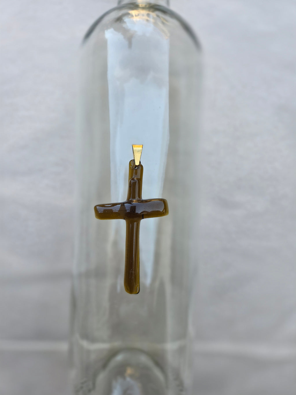 Pendentif Croix – Verre de bouteille revalorisé en Corse