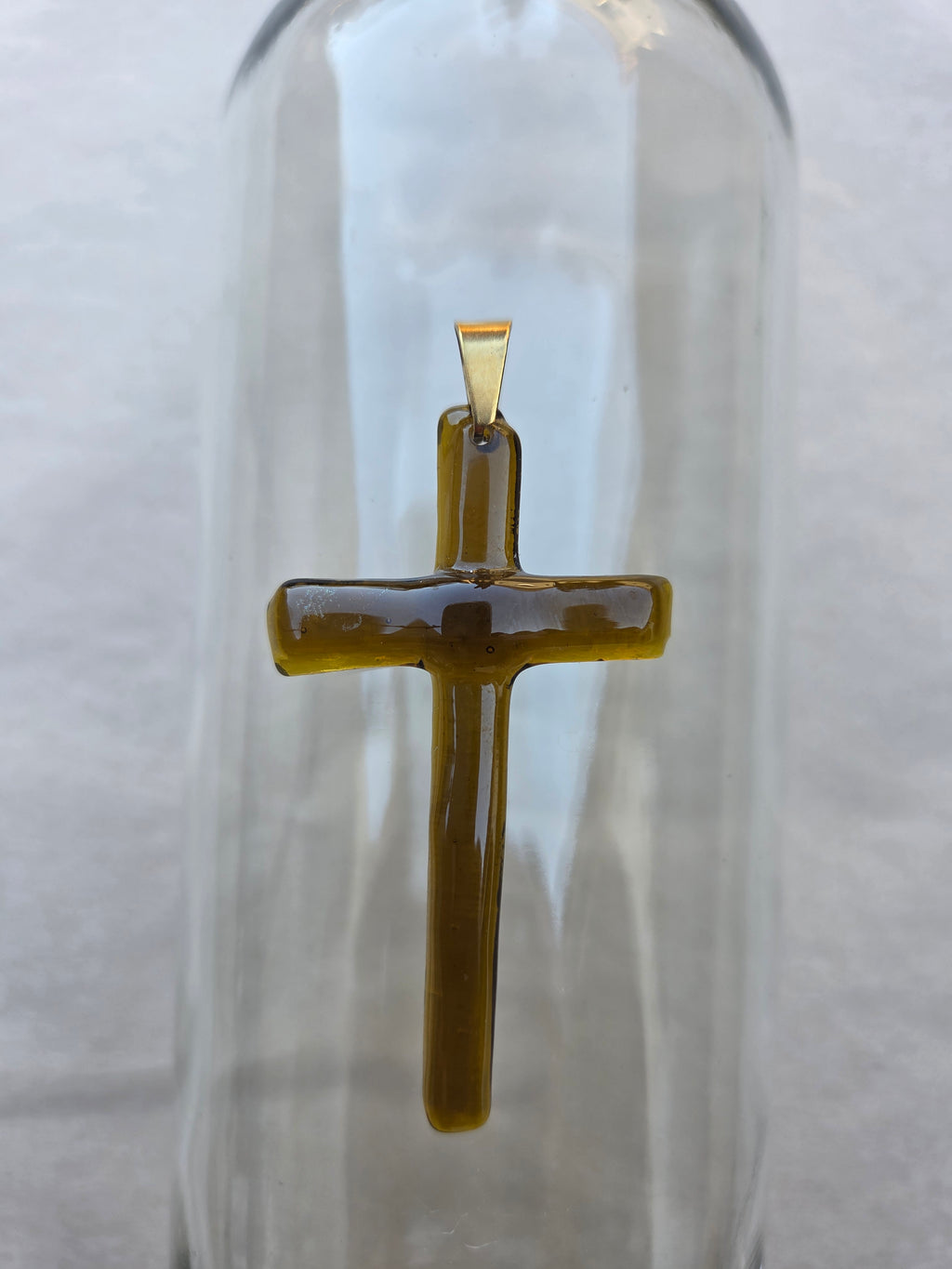 Pendentif Croix – Verre de bouteille revalorisé en Corse