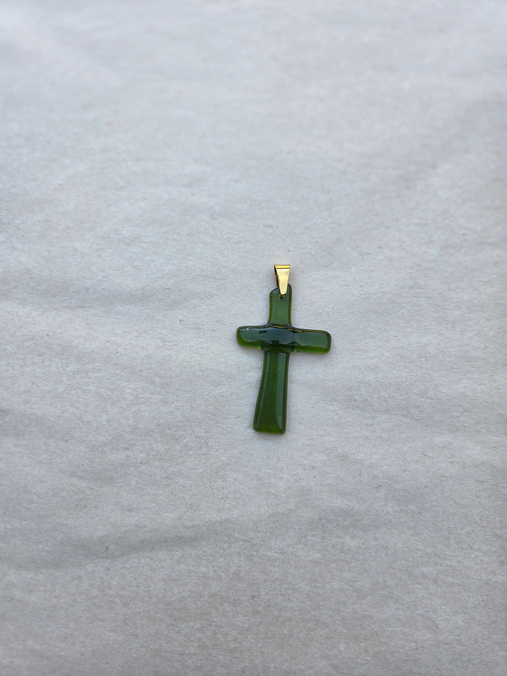 Pendentif Croix – Verre de bouteille revalorisé en Corse