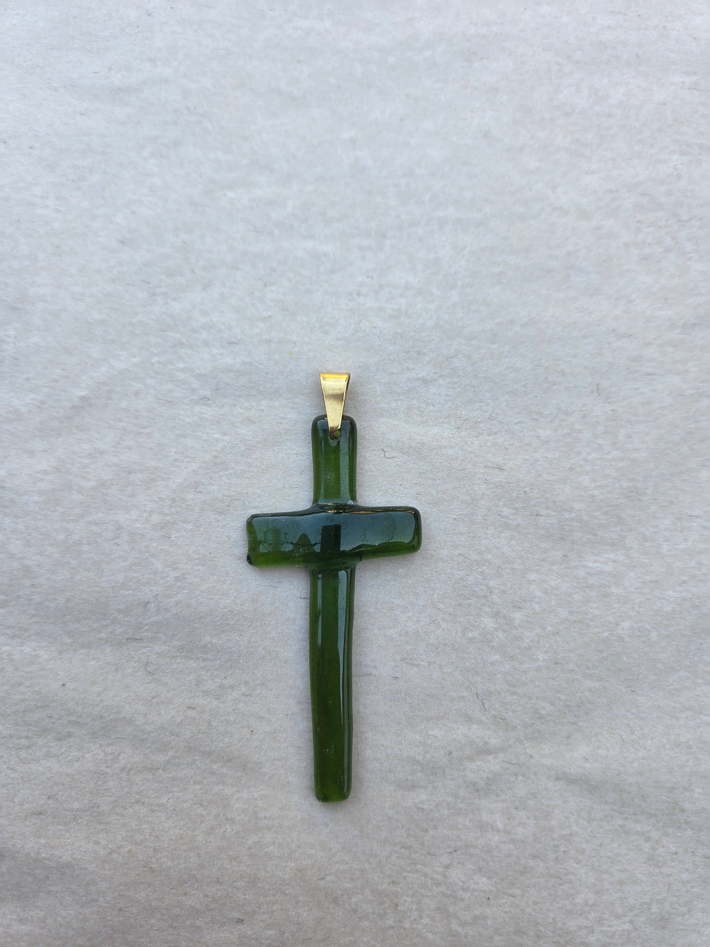 Pendentif Croix – Verre de bouteille revalorisé en Corse