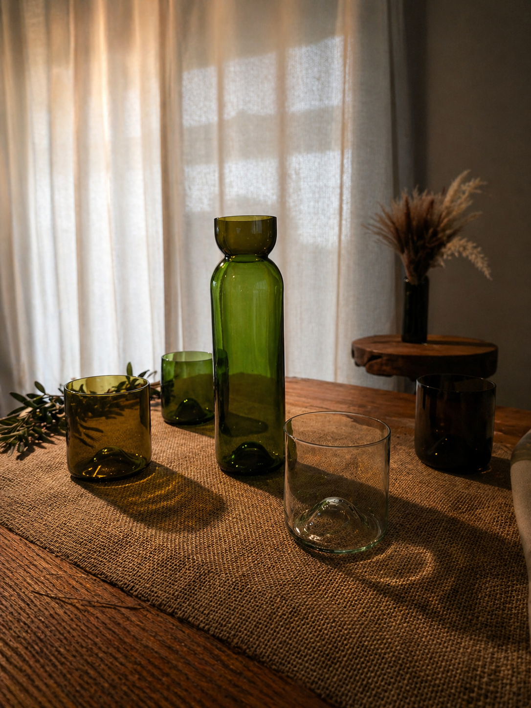 Carafe artisanale en verre recyclé – Pièce unique